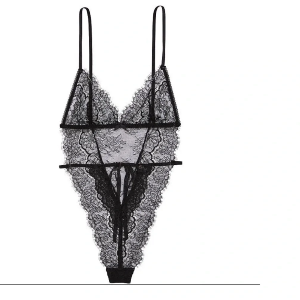 Victoria’s Secret Elegant Black Lace Bodysuit & 🎁Thong